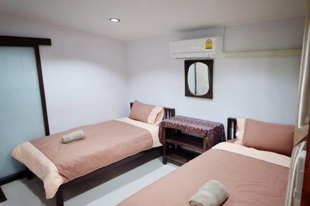 Baan Bunyat Hotel Chiang Mai Buitenkant foto
