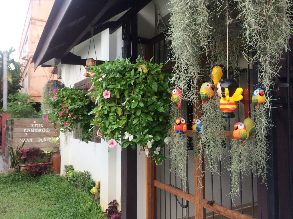 Baan Bunyat Hotel Chiang Mai Buitenkant foto