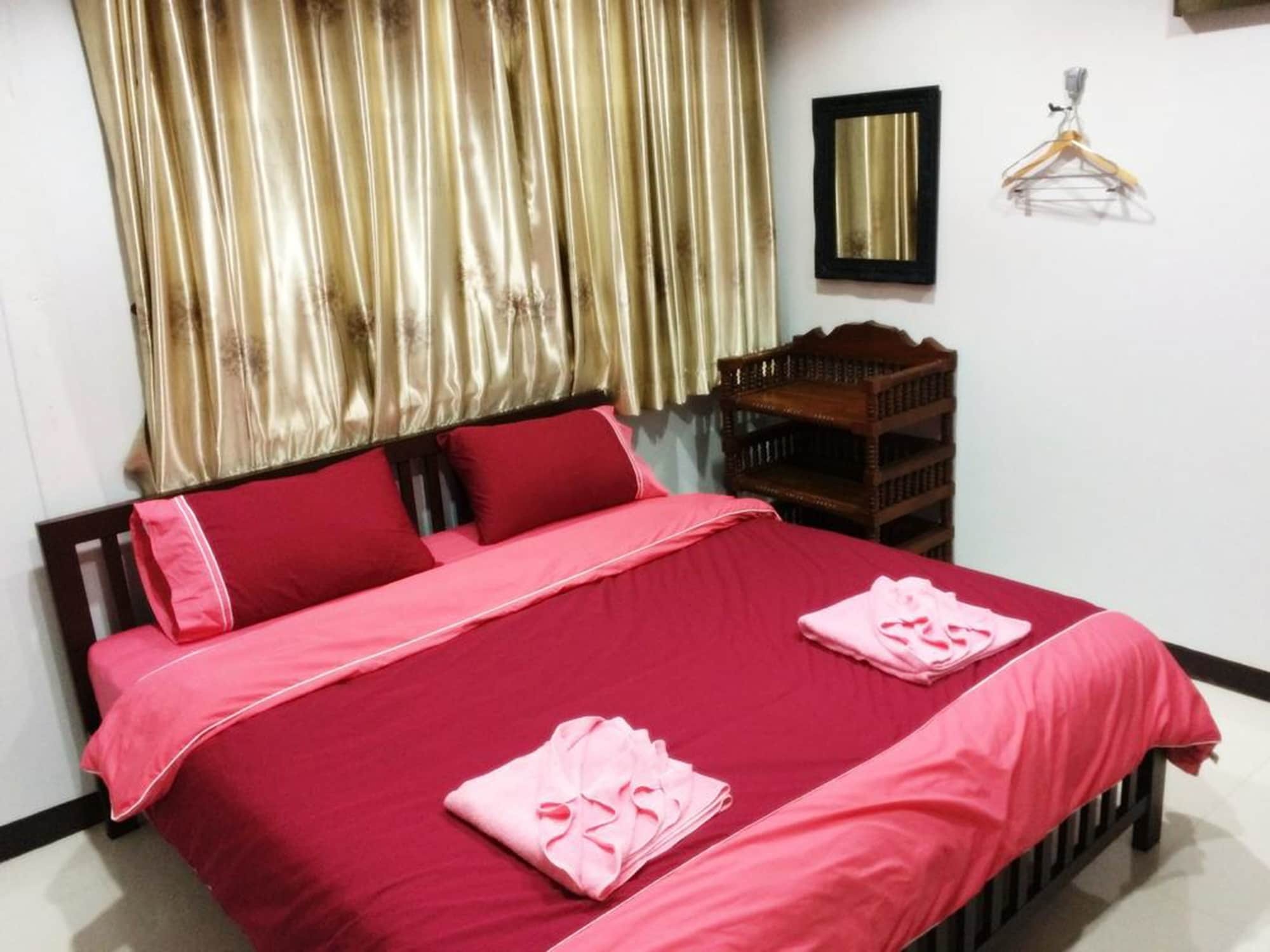 Baan Bunyat Hotel Chiang Mai Buitenkant foto